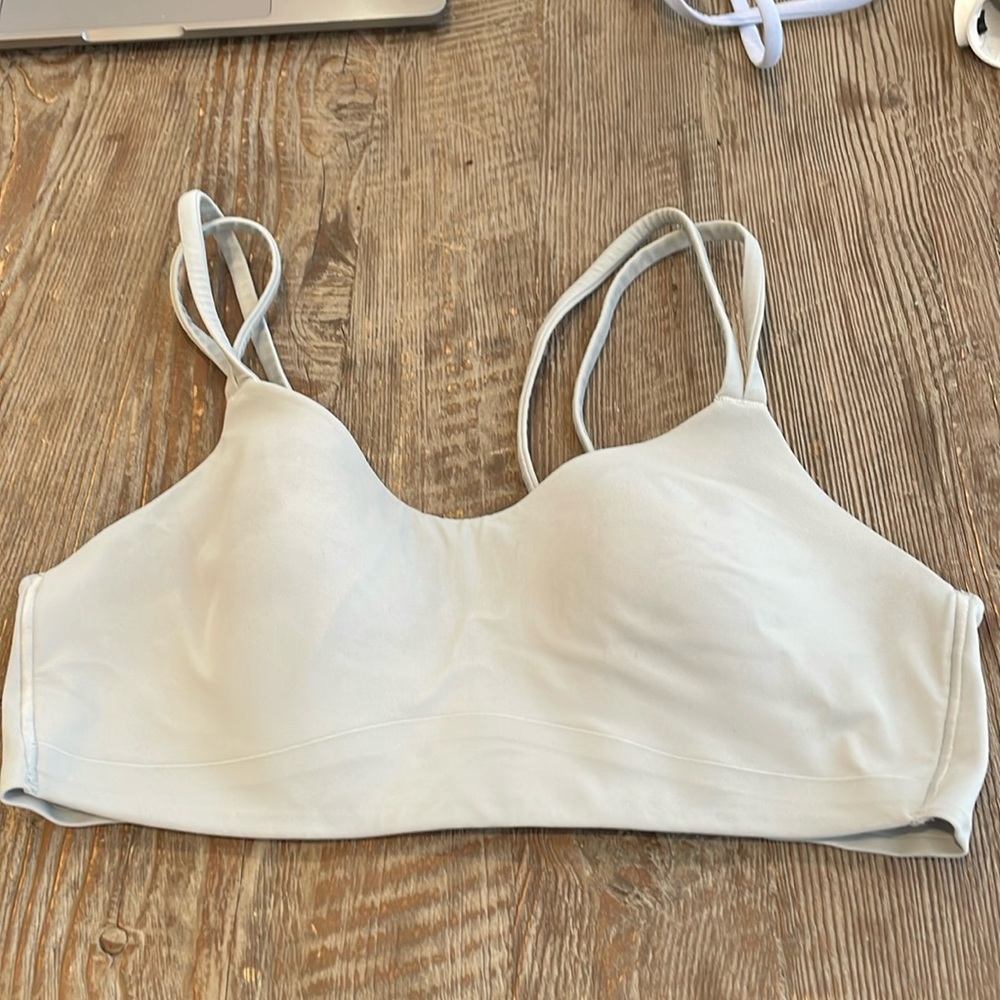 Lululemon like a cloud bra in grey
